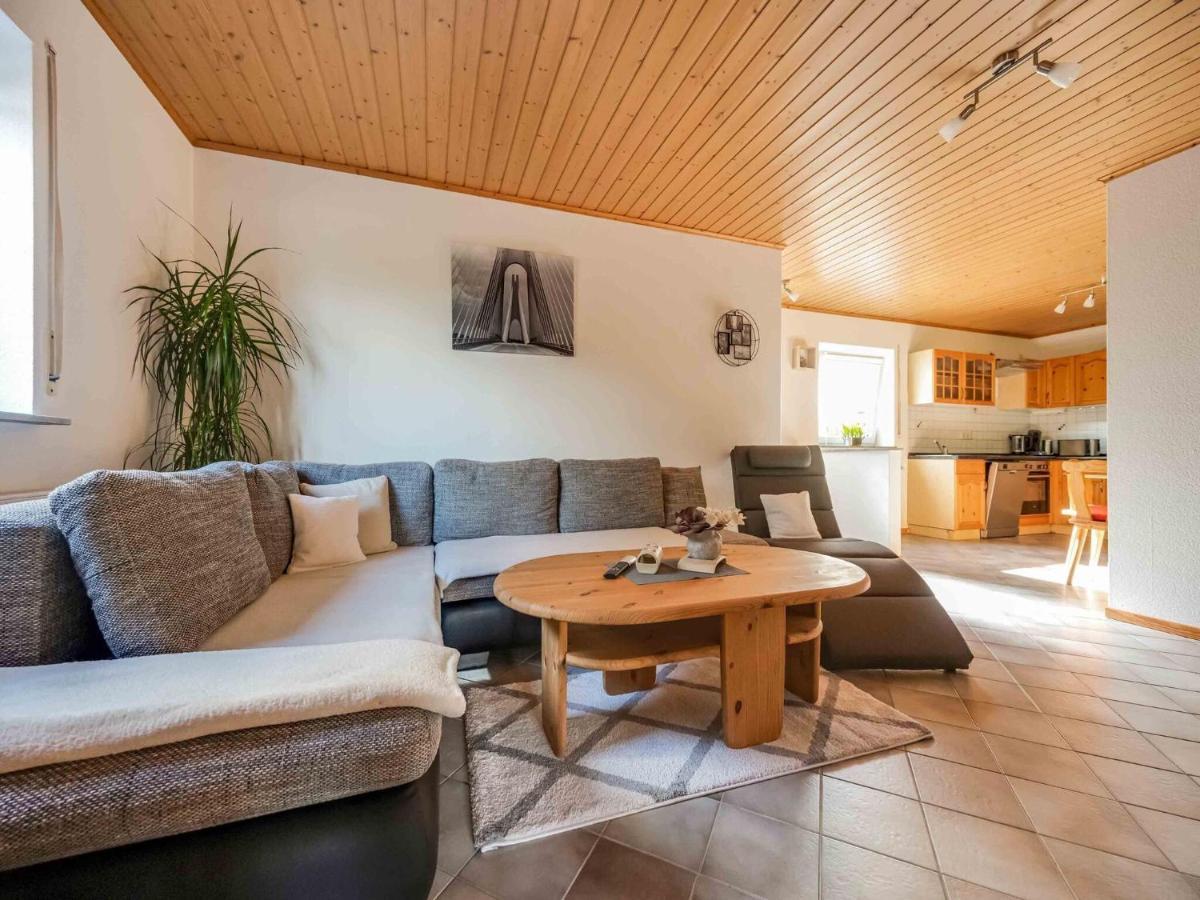 Holiday Home In The Eifel-Mosel With Garden Roes Eksteriør bilde